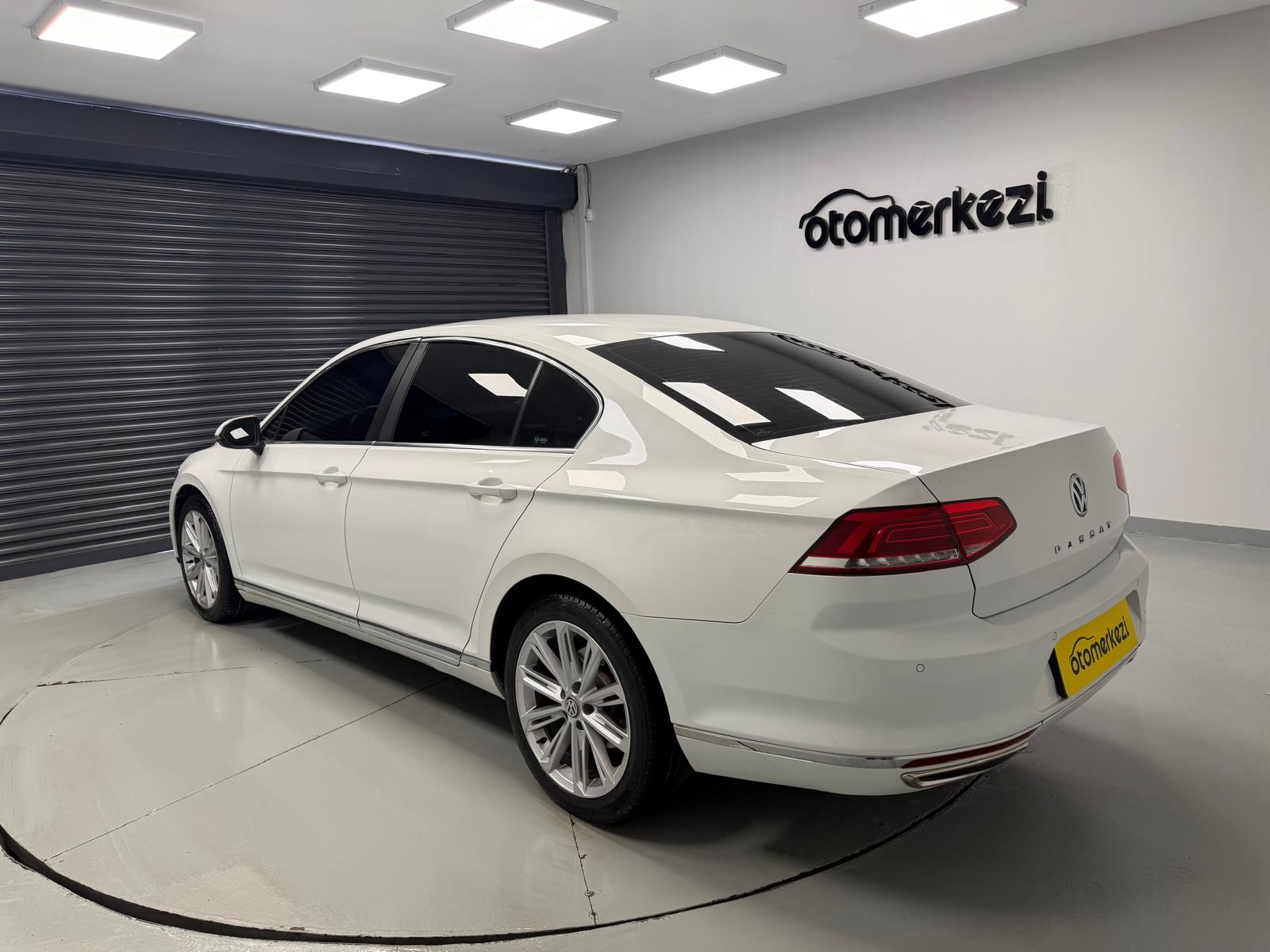 VOLKSWAGEN PASSAT 6